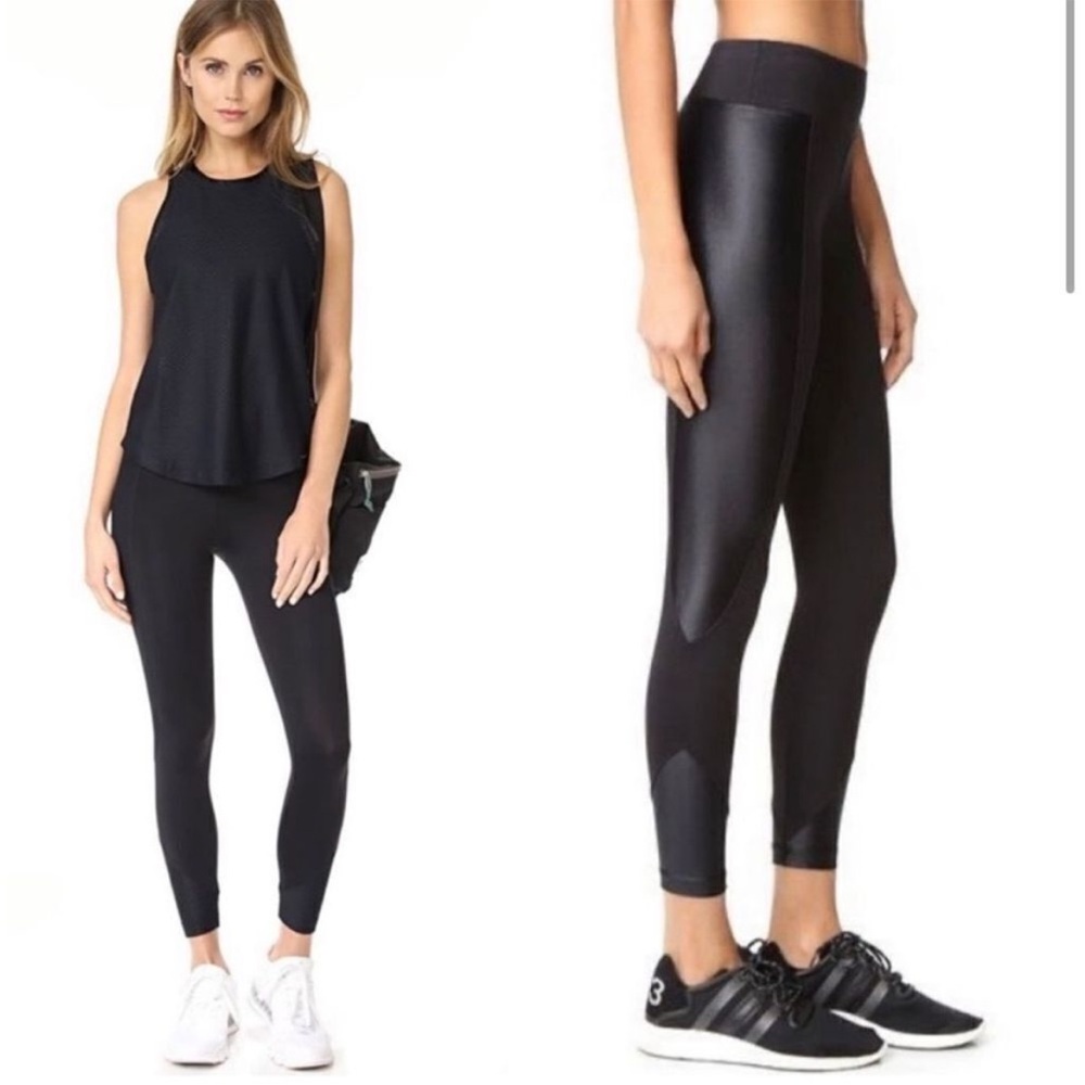 Koral Black Curve Mid Rise Crop Leggings Small